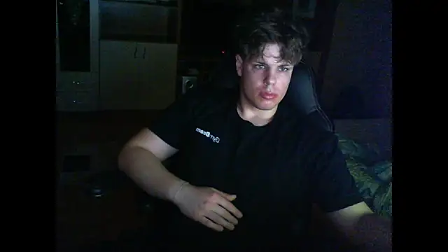 GymGuy0505 online show from February 2026 11:27:02 PM