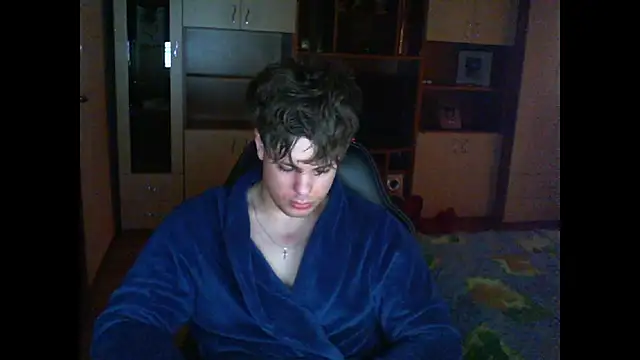 GymGuy0505 online show from April 2026 01:35:01 PM