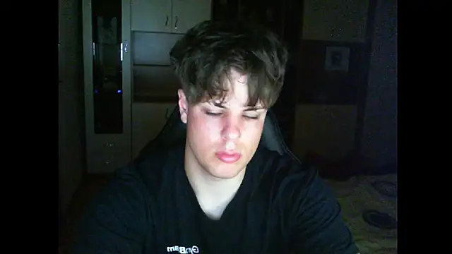 GymGuy0505 online show from May 2026 08:49:02 PM
