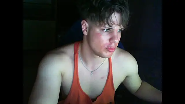 GymGuy0505 online show from April 2026 08:37:01 PM