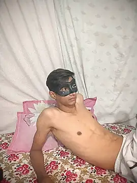 xoupleaura online show from March 2026 04:08:01 PM