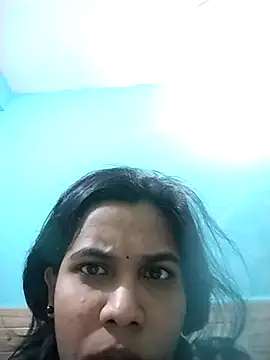 xoupleaura online show from December 2025 11:30:01 PM