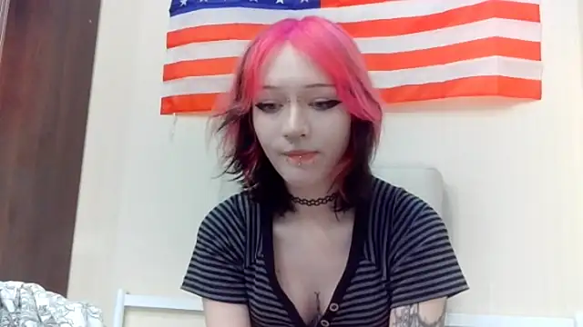 Shine Luna online show from February 2026 10:01:02 PM