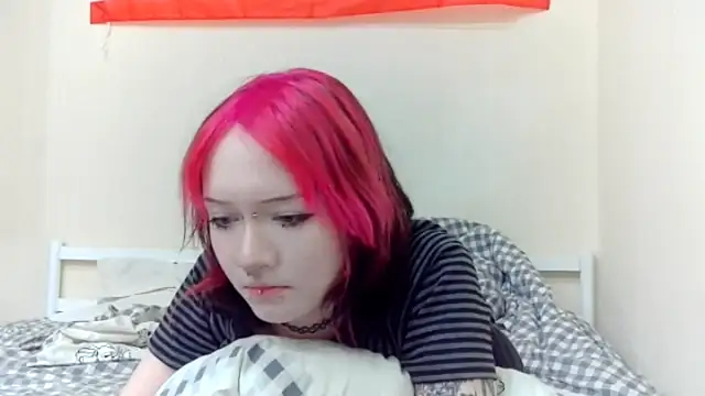 Shine Luna online show from February 2026 05:01:02 PM