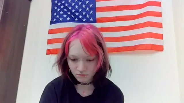 Shine Luna online show from February 2026 10:32:02 PM