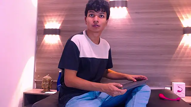 Joseph Gonzalez online show from February 2026 07:01:01 PM