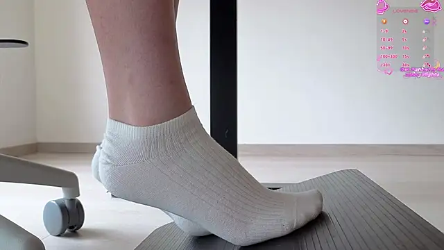 Feetbeth online show from April 2026 04:22:02 PM