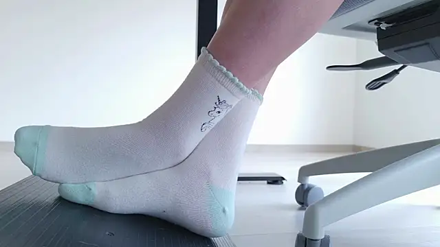 Snapshot of Feetbeth chatting on June 2026 05:43:02 PM Feetbeth online show from June 2026 05:43:02 PM
