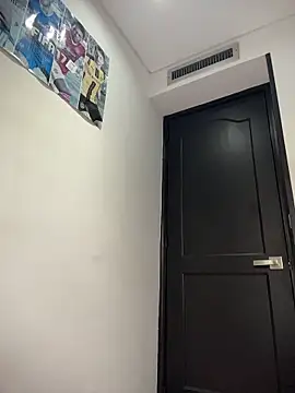 Annyhathatway online show from January 2026 10:59:02 PM