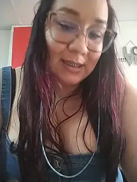 Snapshot of sharon_G chatting on May 2026 06:28:01 PM sharon G online show from May 2026 06:28:01 PM