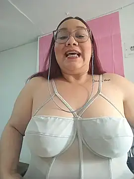 Snapshot of sharon_G chatting on May 2026 06:05:02 PM sharon G online show from May 2026 06:05:02 PM