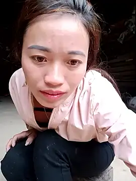 little-effy online show from February 2026 12:50:01 AM