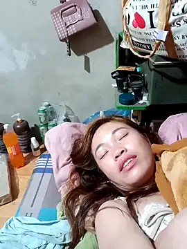 little-effy online show from February 2026 06:16:01 PM