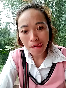 little-effy online show from April 2026 01:56:01 AM