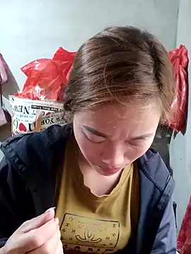 little-effy online show from March 2026 07:56:02 AM