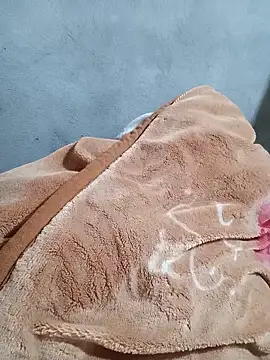 little-effy online show from April 2026 12:17:01 AM