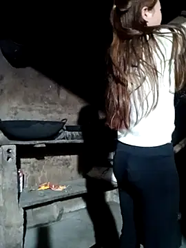 little-effy online show from February 2026 10:42:02 PM