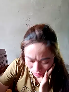 little-effy online show from April 2026 05:58:02 AM