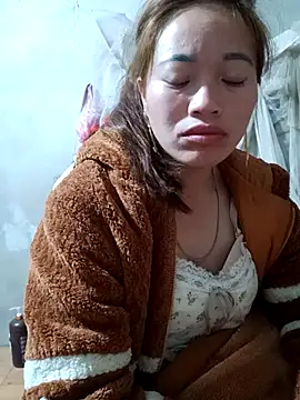 little-effy online show from February 2026 08:07:01 PM