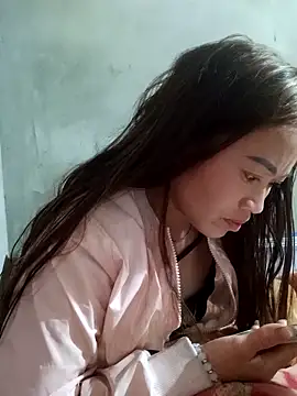 little-effy online show from March 2026 02:11:01 PM