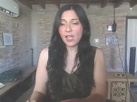 DommeVioleta online show from May 2026 07:44:02 PM