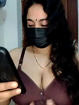 nosrat014 online show from April 2026 11:34:02 PM