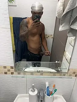 Snapshot of Comeonmyhouse22cm chatting on February 2026 07:47:01 PM Comeonmyhouse22cm online show from February 2026 07:47:01 PM