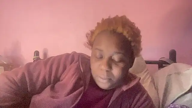 queenalliyahalecia online show from December 2025 02:32:02 PM