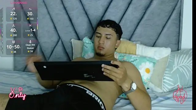 kyro estrada online show from February 2026 07:25:02 PM