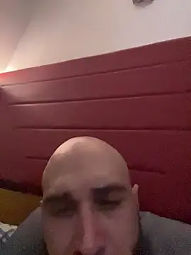 kingNQueen1211 online show from March 2026 10:04:01 AM