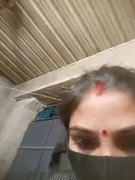 Laxmi9090 online show from February 2026 02:57:02 PM