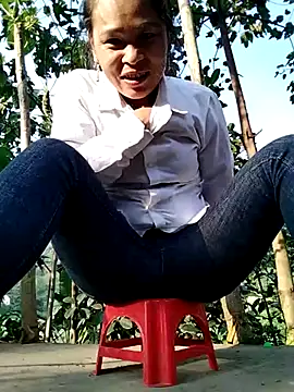 Snapshot of Seductive_slut chatting on December 2025 08:42:02 AM Seductive slut online show from December 2025 08:42:02 AM