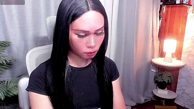 xSweet Gigi online show from May 2026 12:05:02 AM