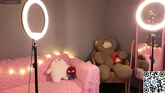 EmmaPratt online show from January 2026 01:01:02 AM