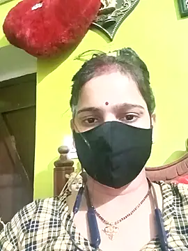 Snapshot of Lali-laila chatting on December 2025 05:18:02 PM Lali-laila online show from December 2025 05:18:02 PM