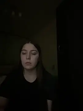 Yaseniya  online show from March 2026 07:43:02 PM