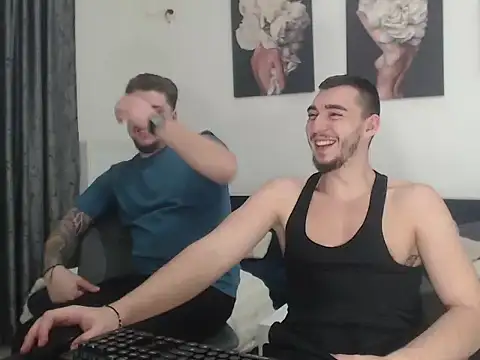 Snapshot of SteelAlphaBroz chatting on December 2025 08:04:02 PM SteelAlphaBroz online show from December 2025 08:04:02 PM