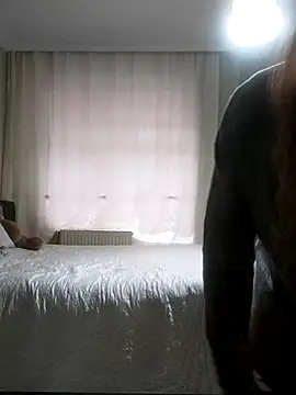 Snapshot of NovaMia chatting on February 2026 08:25:01 AM NovaMia online show from February 2026 08:25:01 AM