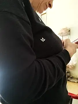 NovaMia online show from April 2026 11:01:01 AM