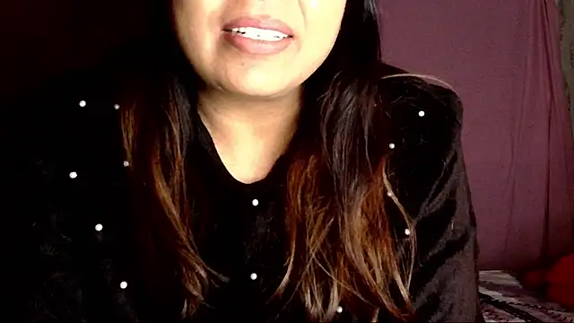 butterflyslay online show from December 2025 05:02:01 PM