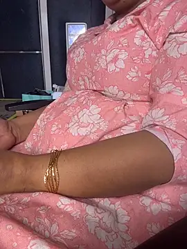 butterflyslay online show from February 2026 06:02:01 AM