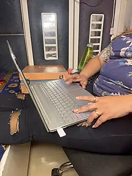 butterflyslay online show from February 2026 12:53:01 AM