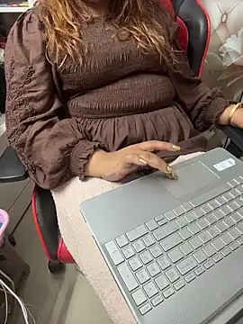 butterflyslay online show from April 2026 05:08:02 PM