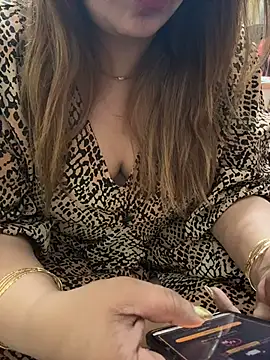 butterflyslay online show from April 2026 06:25:02 PM