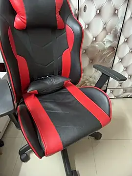 butterflyslay online show from April 2026 03:49:01 PM