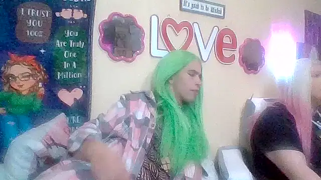DanielleRavyyn online show from May 2026 02:09:02 PM