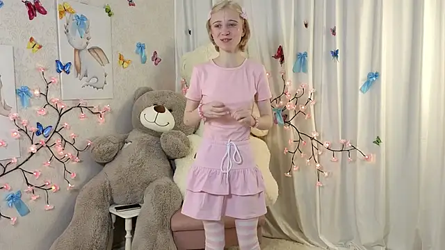 ViollaBloom online show from December 2025 02:55:02 AM