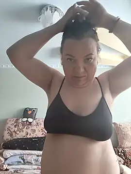 Snapshot of LimonLoveqw chatting on January 2026 07:13:01 AM LimonLoveqw online show from January 2026 07:13:01 AM