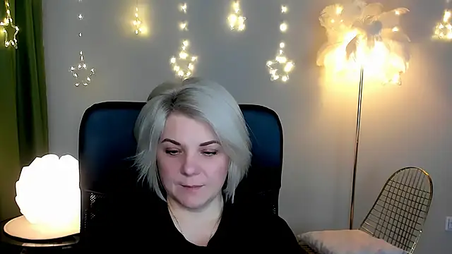 EvaEvals online show from December 2025 07:34:02 AM