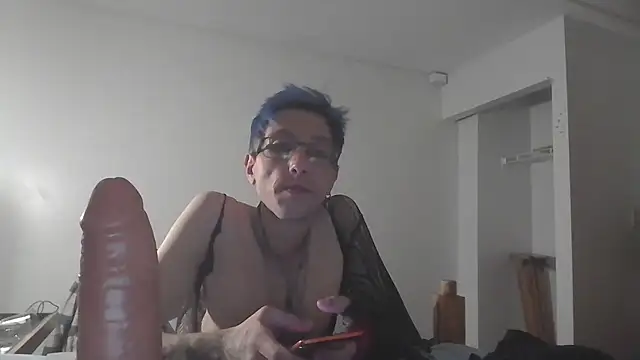 Snapshot of AskAveryAnything chatting on December 2025 10:52:01 AM AskAveryAnything online show from December 2025 10:52:01 AM